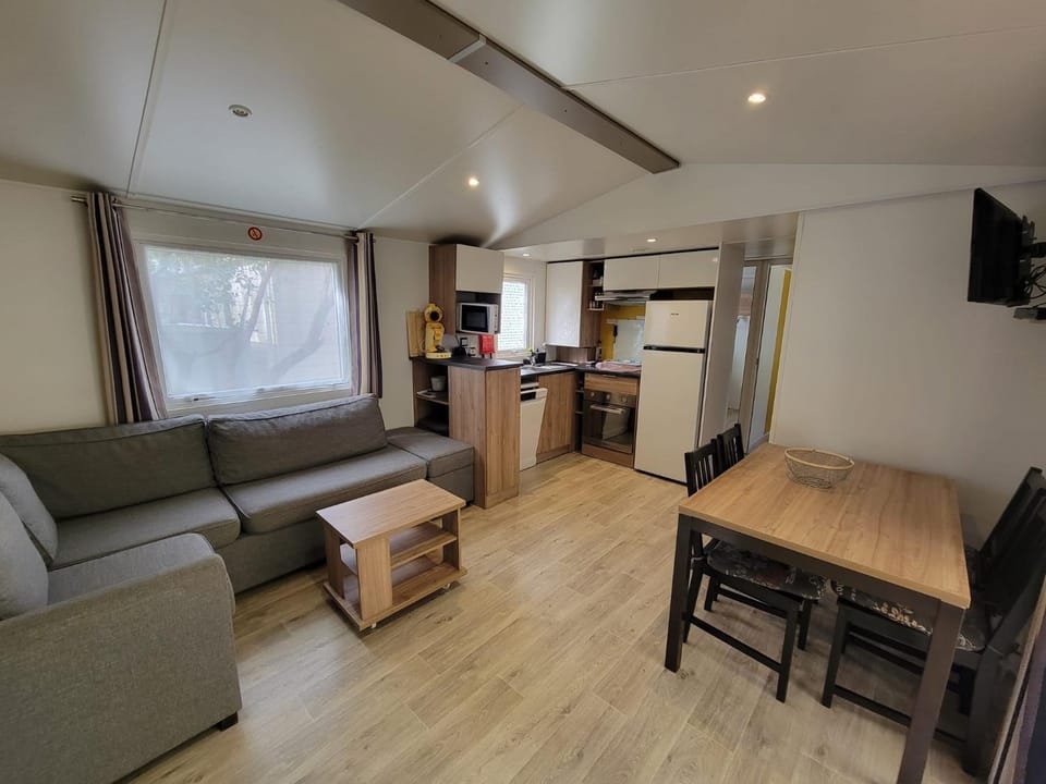 Property building, Living room, kitchen