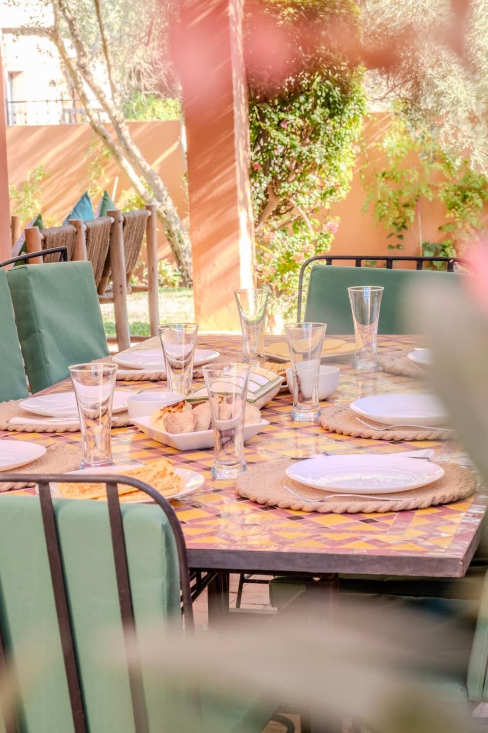 Day, Garden, Seating area, Dining area, Garden view