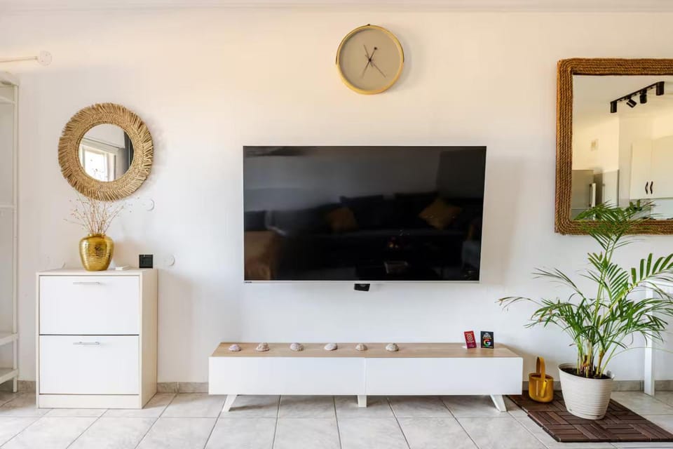 TV and multimedia, Seating area