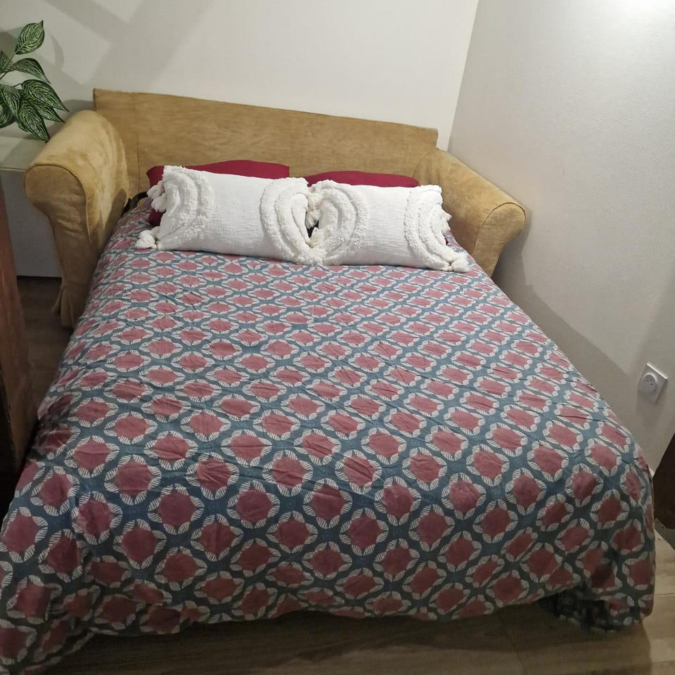 Paris Villette by metro 7, France Stadium, break moment studio Apartment in Aubervilliers