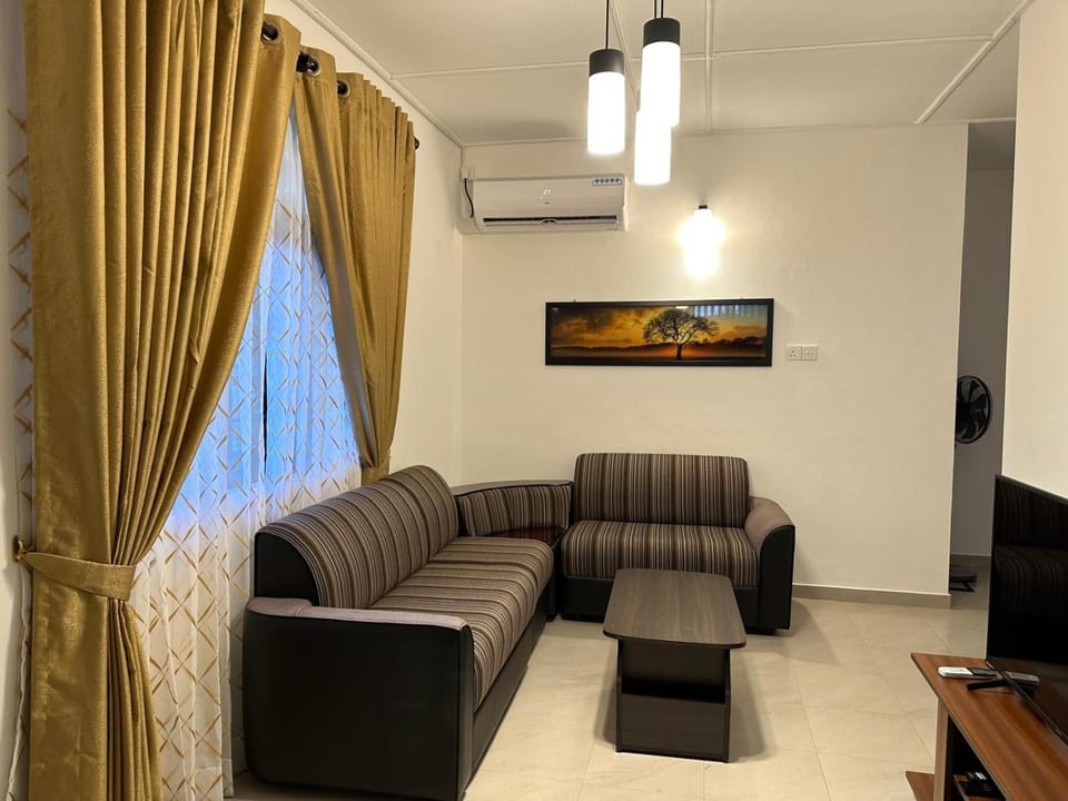 The Sea Breeze Upper Level House in Western Province