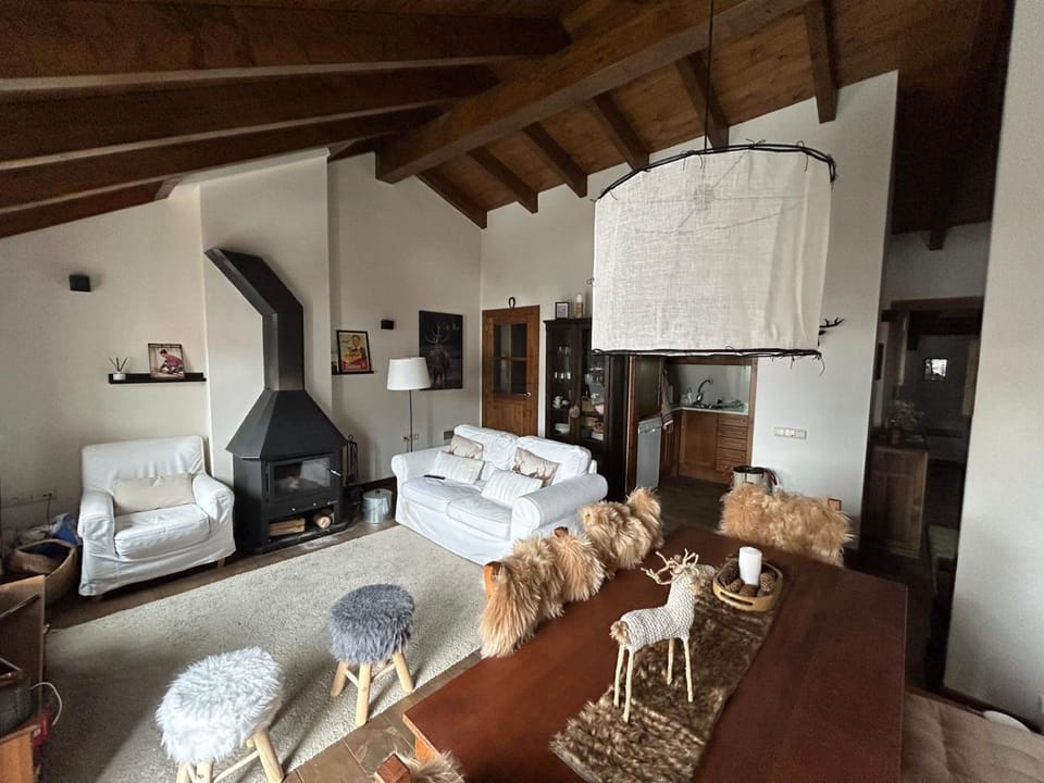 Living room, Photo of the whole room