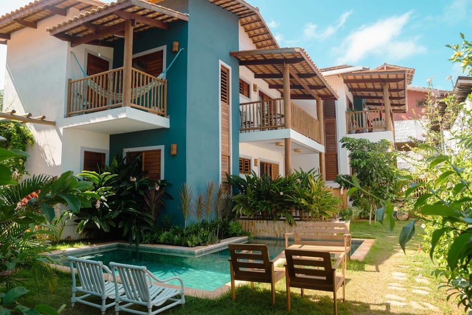 Property building, Garden, Swimming pool