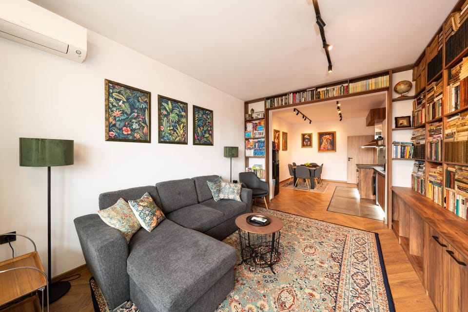 Library, Living room