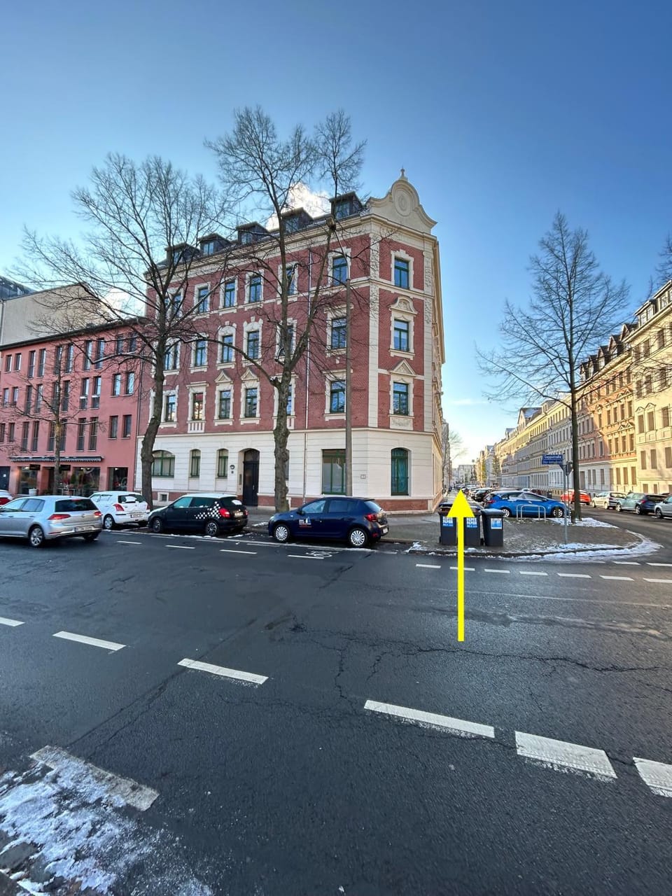 Property building, Neighbourhood, View (from property/room), Street view