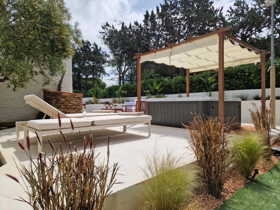 Patio, Garden, Hot Tub, Spa and wellness centre/facilities, Garden view