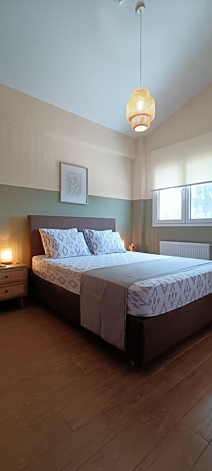 Bed, Bedroom, Pets, young children, group of guests, Family, internet, towels, wardrobe, air conditioner