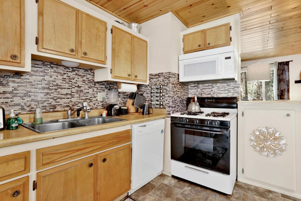 Reality escape #2466 House in Big Bear
