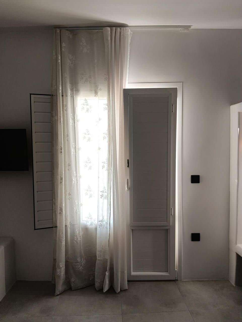 Four season Hotel in Decentralized Administration of the Aegean