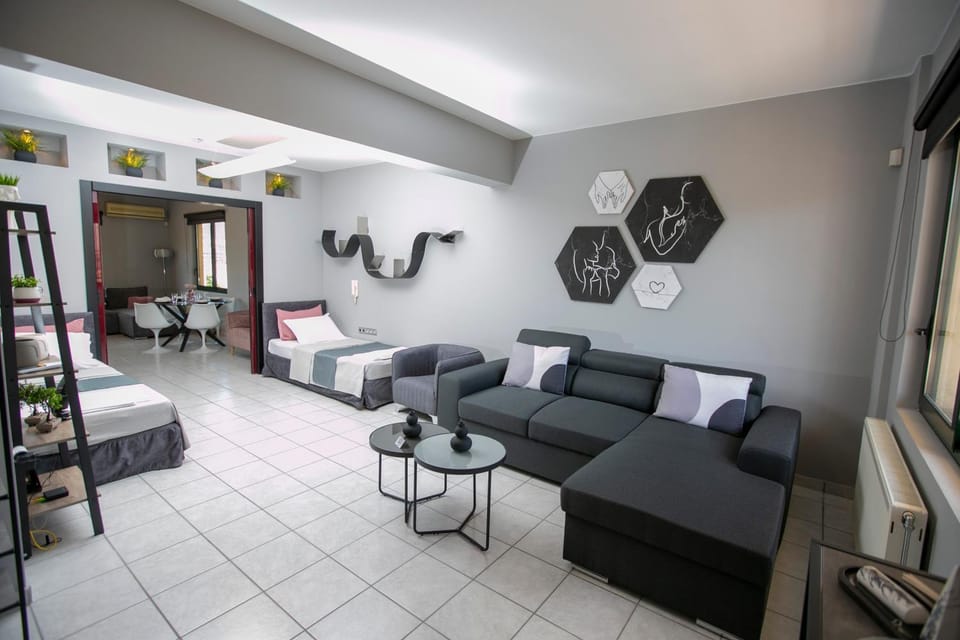 Seating area, Bedroom