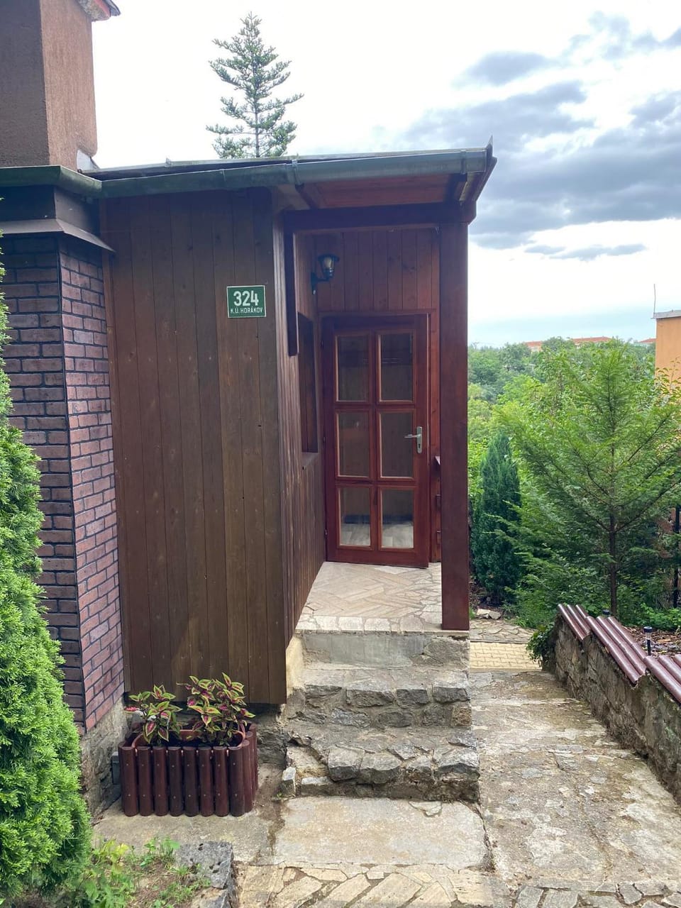 Facade/entrance