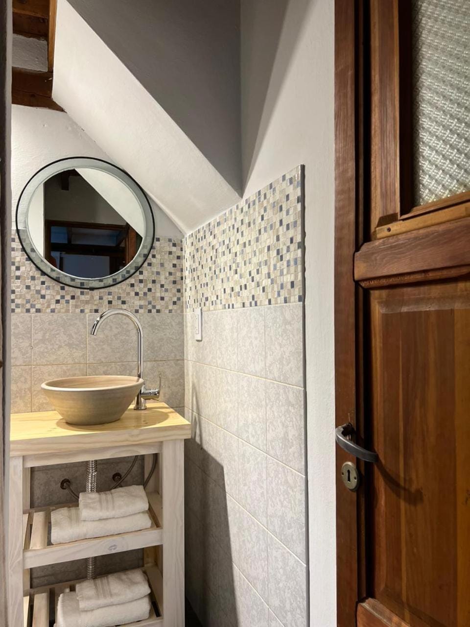 Bathroom, towels