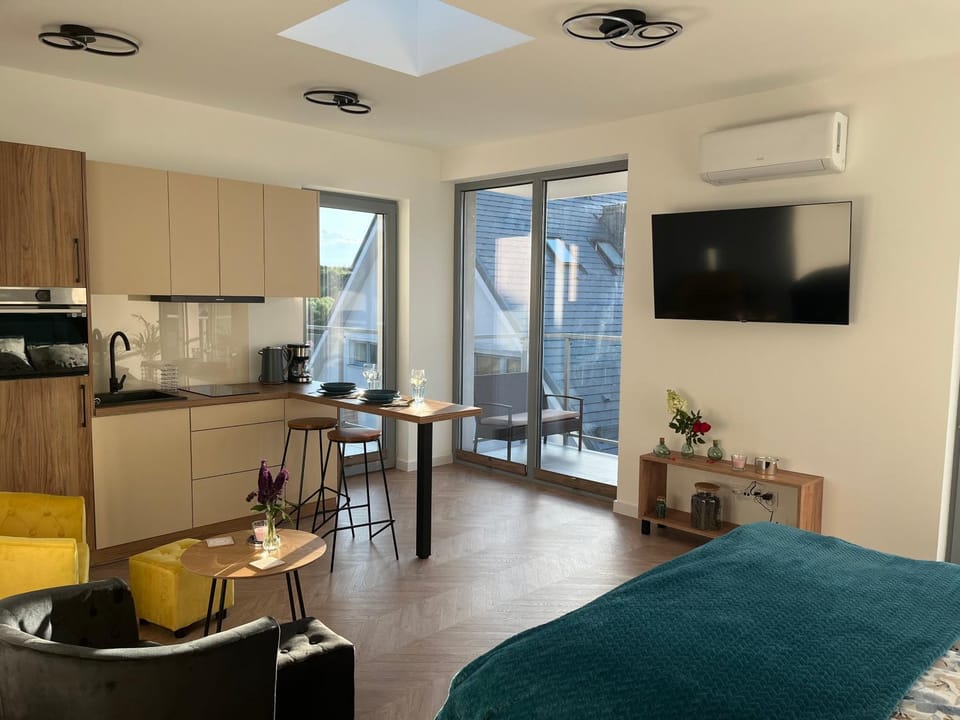 Apartament Słoneczny widok boczny na jezioro Apartment in Pomeranian Voivodeship