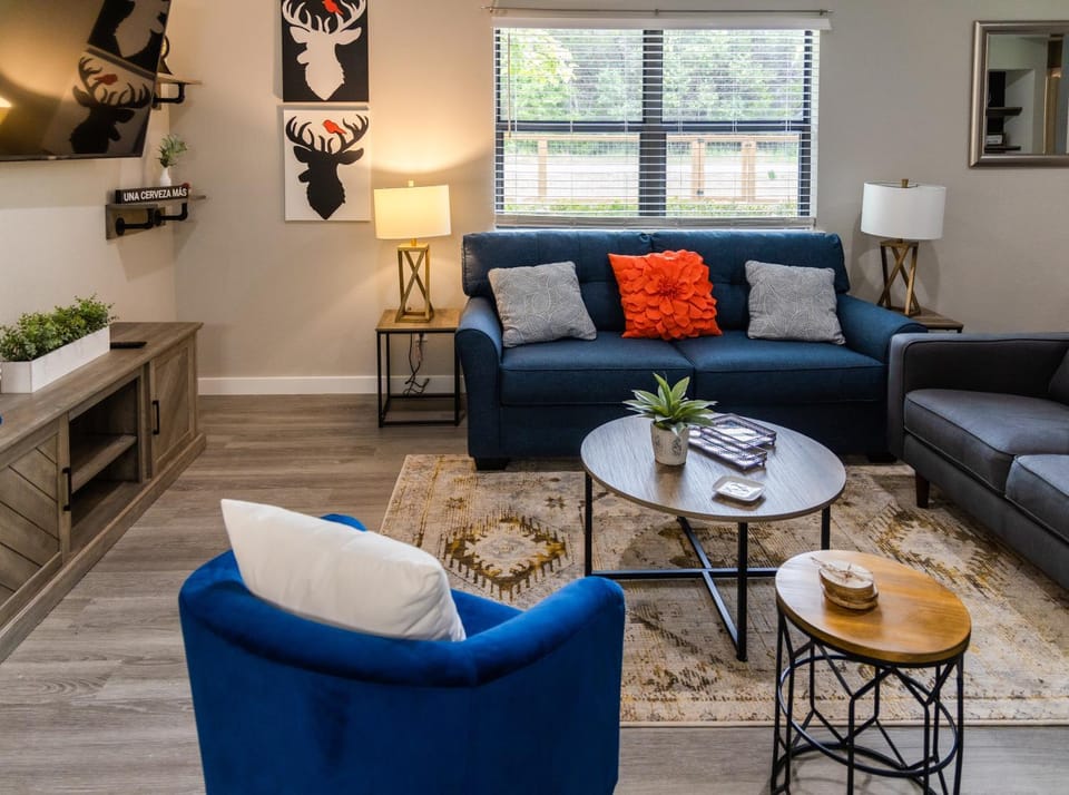 Communal lounge/ TV room