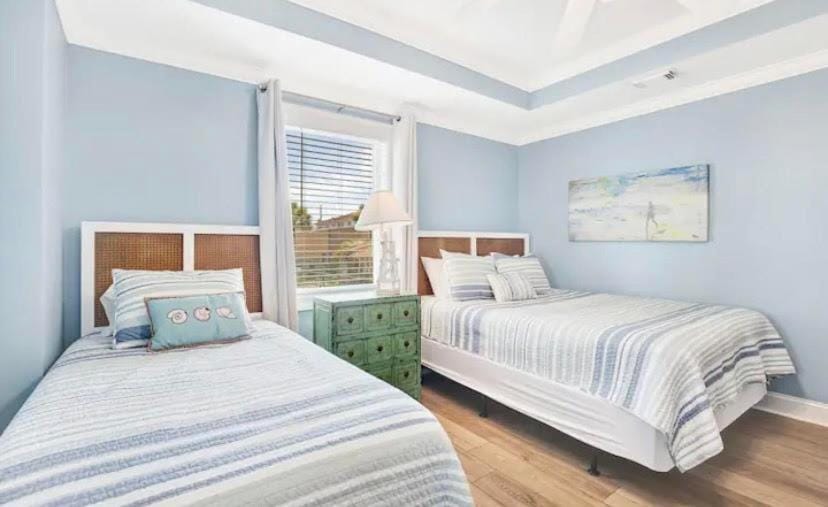 3 Bed Condo Block to Beach 2 Pools Hot Tub Apartment in Tybee Island