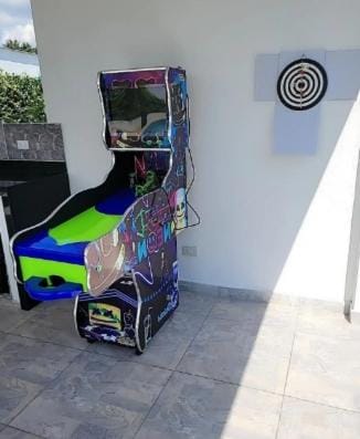 Darts, Game Room