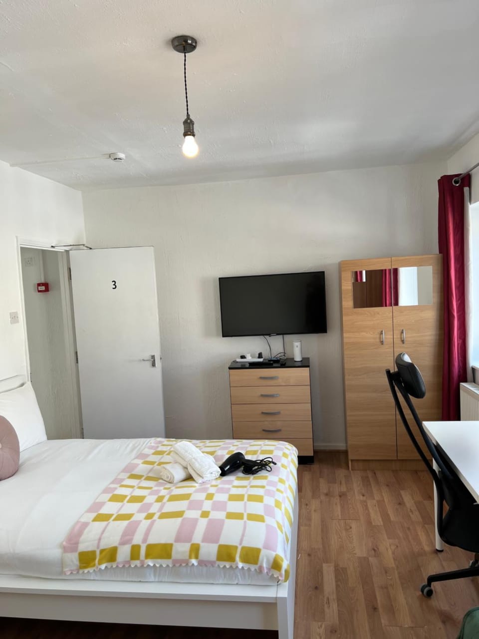 Lovely Rooms in Camden Town-Central London Bed and Breakfast in London Borough of Islington