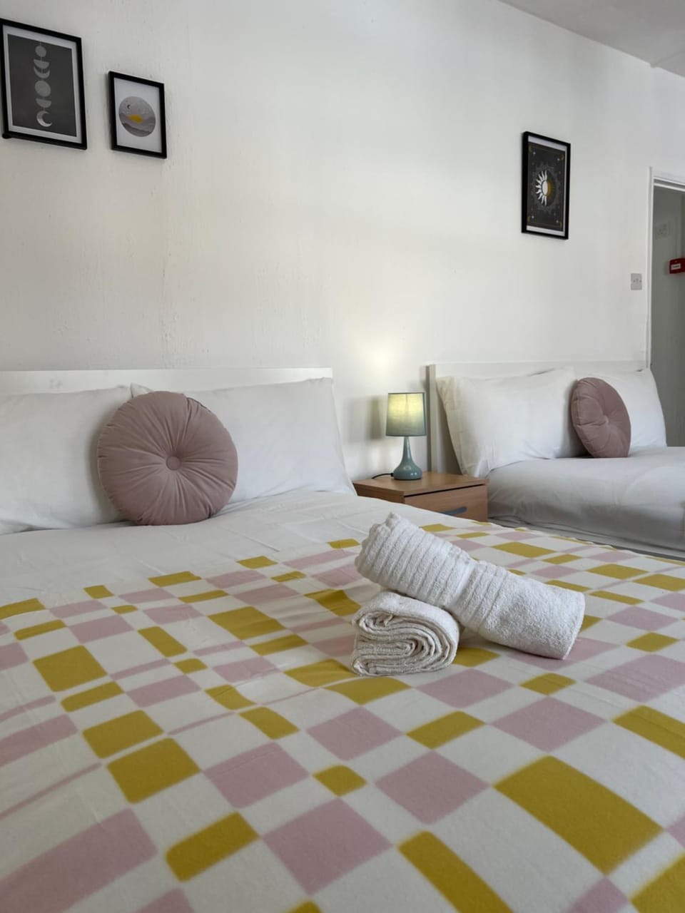 Lovely Rooms in Camden Town-Central London Bed and Breakfast in London Borough of Islington