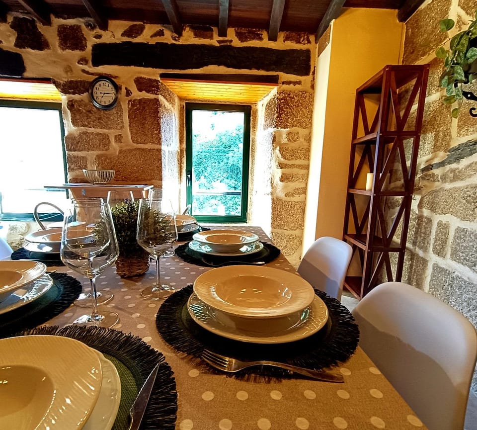 Dining area, kitchen