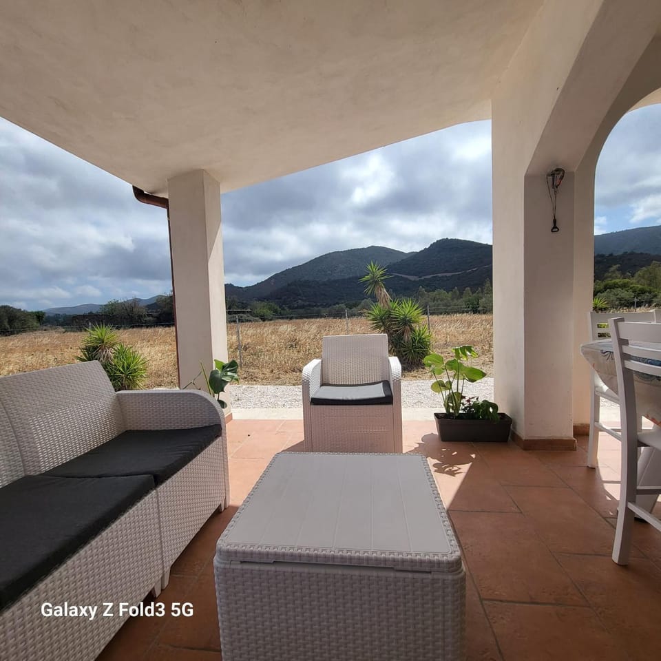 Patio, Balcony/Terrace, Mountain view