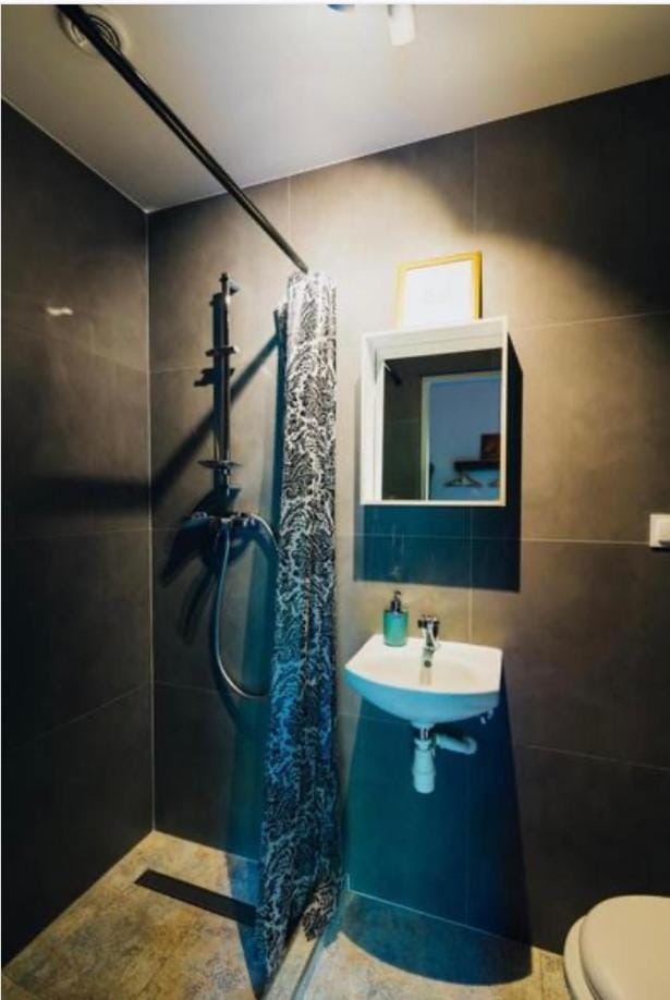 Shower, Bathroom