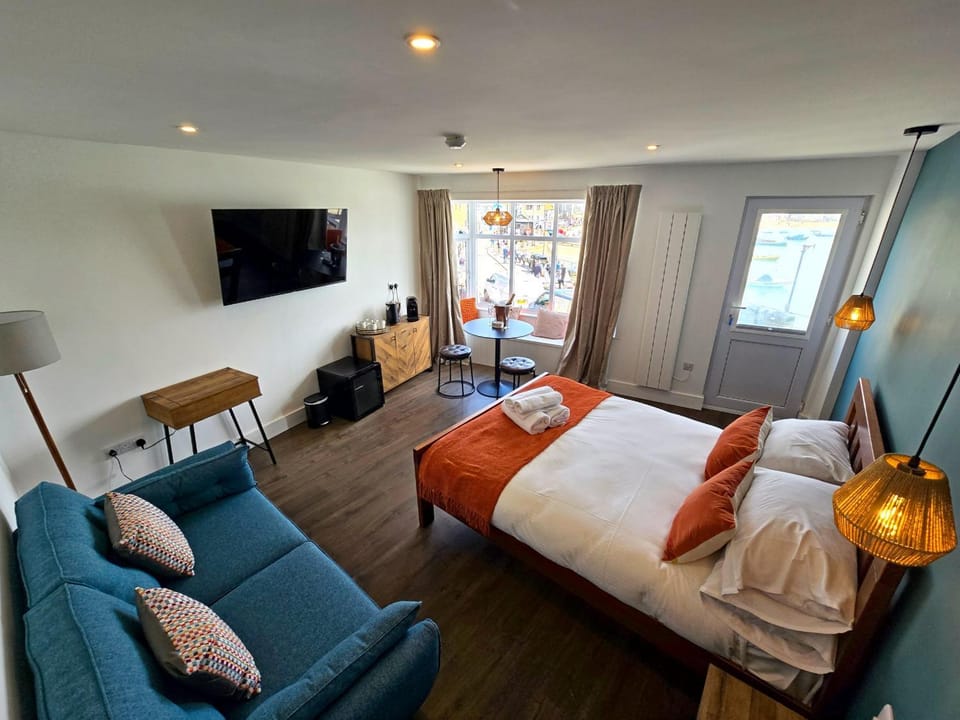 Premier 2 - Stunning Suite with Breathtaking Seaside Views Apartment in Saint Ives