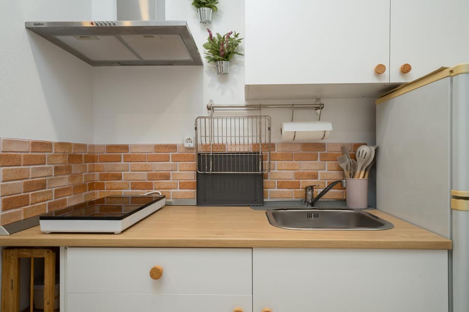 Kitchen or kitchenette, stove