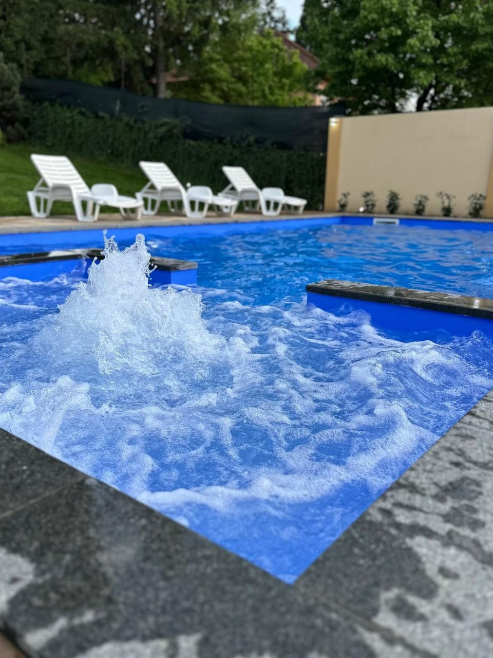 Hot Tub, Swimming pool