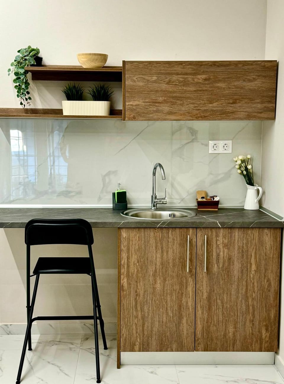 Balcony/Terrace, Kitchen or kitchenette, Dining area