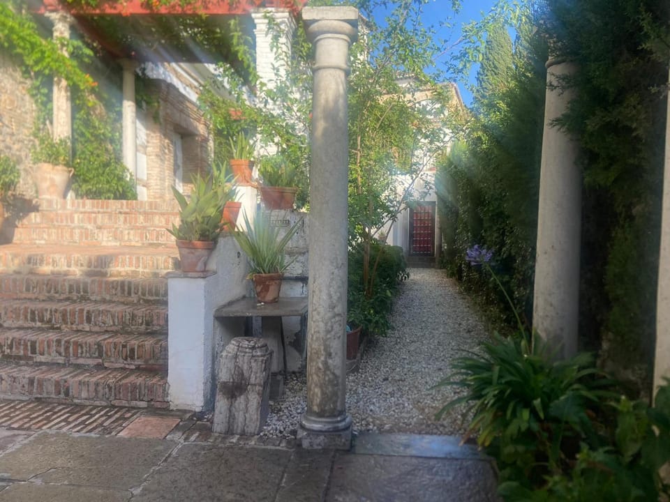 Off site, Garden