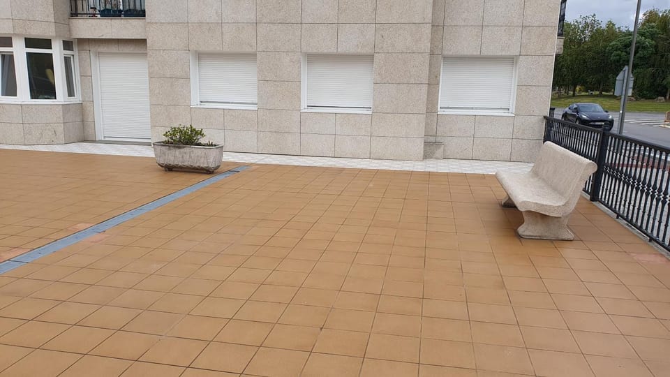 Property building, Patio, Balcony/Terrace