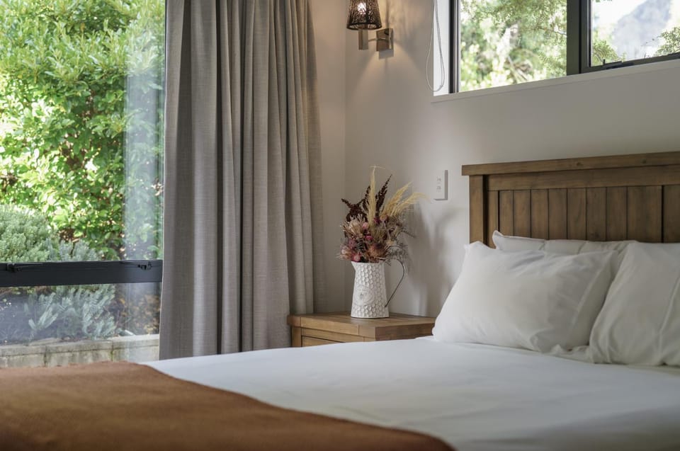 Bedroom, Garden view