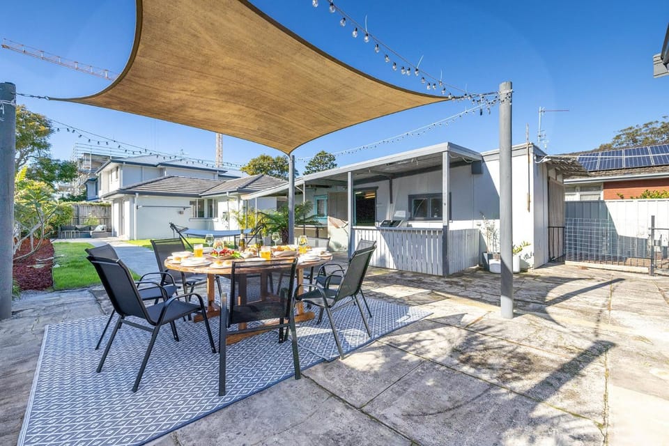 Nest on Nelson, 7 Nelson St - boat parking, Wi-Fi, games room House in Nelson Bay