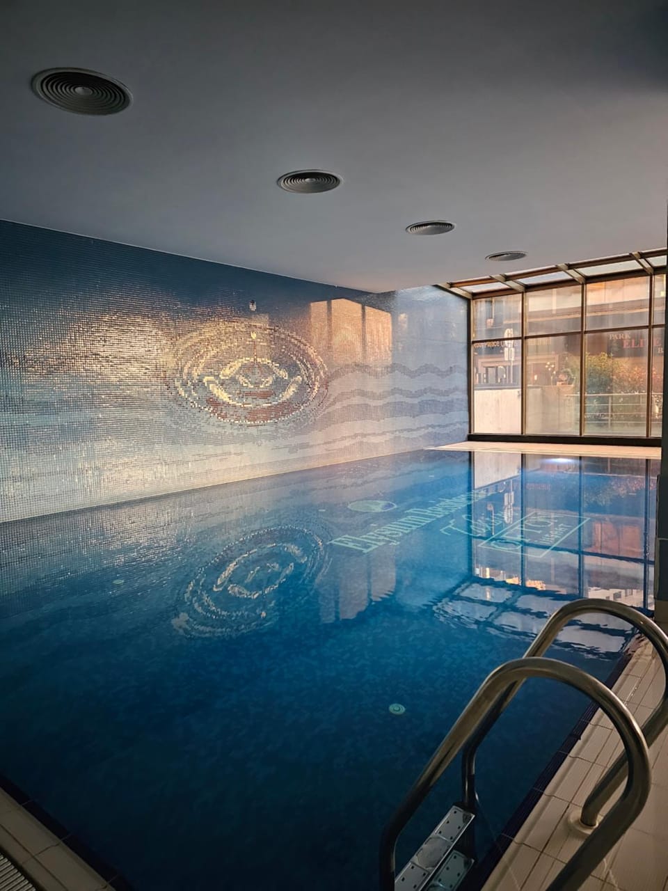 Taksim Perfect Residence, 3 bedrooms, pool, sauna, gym Apartment in Istanbul