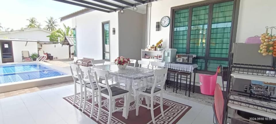 Homestay Villa H with POOL House in Terengganu, Malaysia