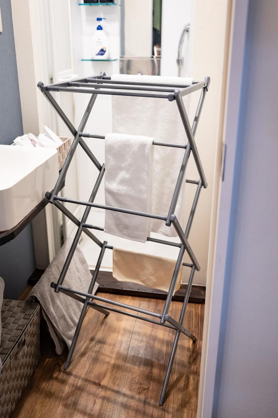 Bathroom, towels
