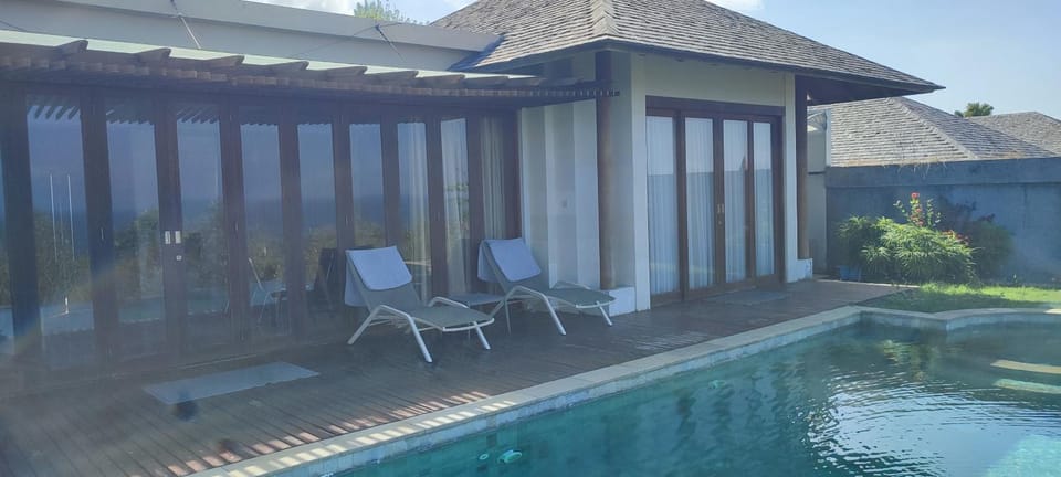 Property building, Day, Pool view, Swimming pool