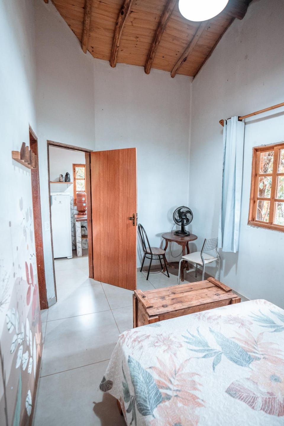 Bed, Photo of the whole room