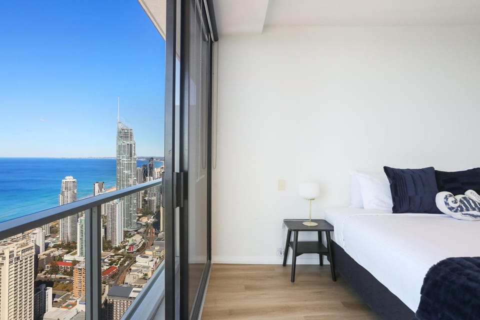 60FL Stunning 3 BRM Apartment with Amazing View! Apartment in Surfers Paradise