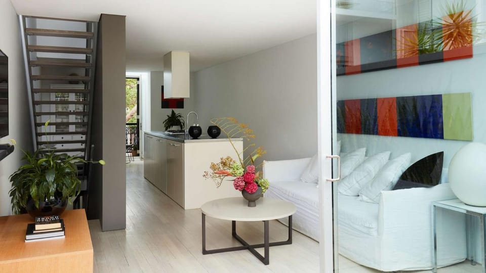 Kitchen or kitchenette, Living room, Seating area