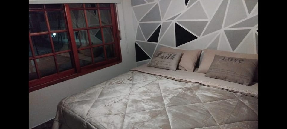 VICTORIA 3 BED AND BREAKFAST A 3KM DEL AEROPUERTO EZEIZa Vacation rental in Ezeiza