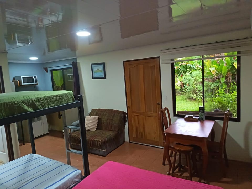 Bed, Kitchen or kitchenette, Living room, Photo of the whole room, Dining area, Bedroom, air conditioner