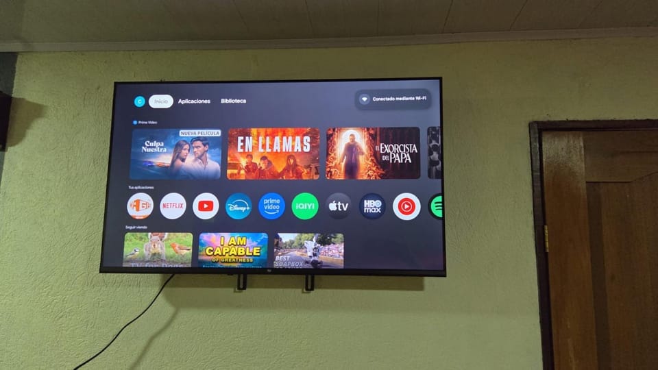 Communal lounge/ TV room, TV and multimedia