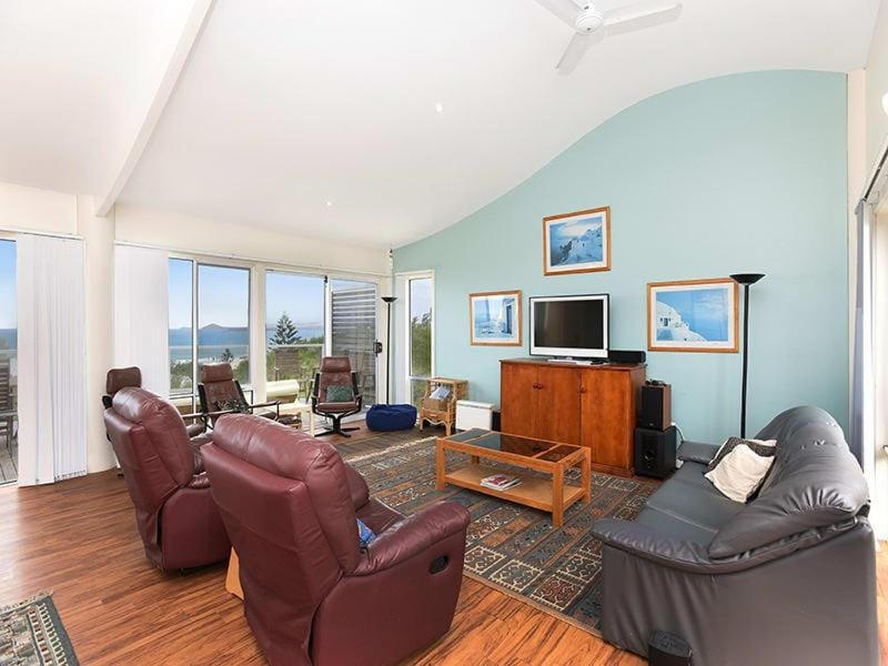 Boomer Waves 5 Carfax St - WIFI included - No Linen Included House in Port Elliot
