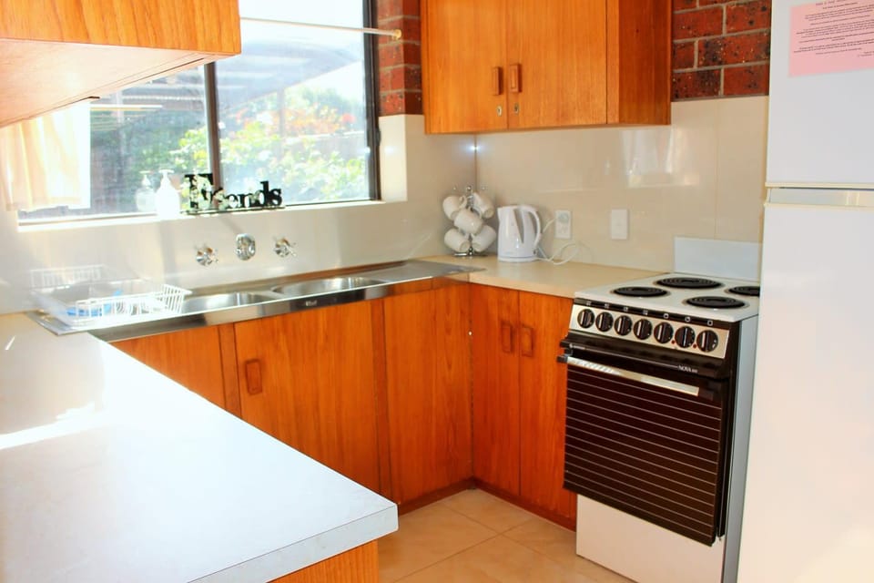 Commodore 2 2-18 Basham Rd Port Elliot - Linen Included Apartment in Port Elliot