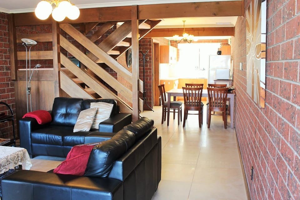 Commodore 2 2-18 Basham Rd Port Elliot - Linen Included Apartment in Port Elliot