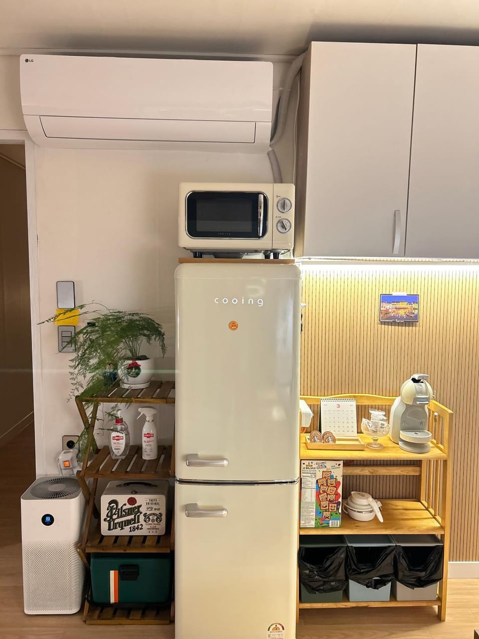 Coffee/tea facilities, Kitchen or kitchenette, minibar, oven, pet friendly, air conditioner