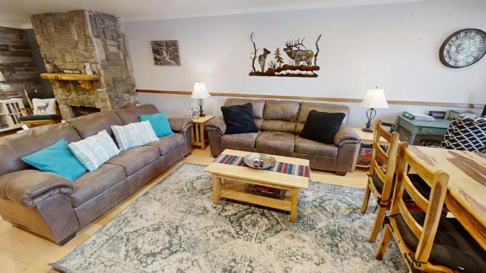 Day, Living room, Seating area, fireplace, furniture