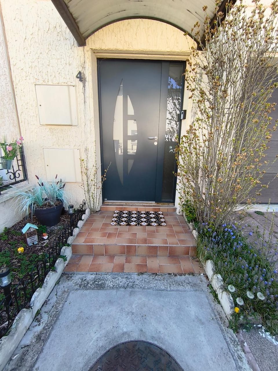 Property building, Facade/entrance