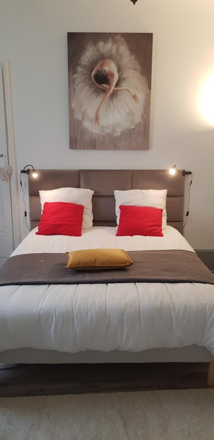 Cosy 4 minutes à pieds du centre historique avec parking Apartment in Montluçon